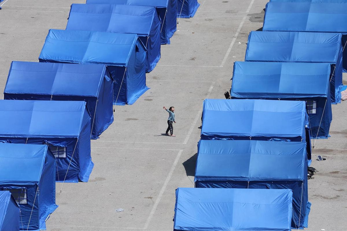 FOTO: Tenda Tenda Biru Tampung Pengungsi di Beirut