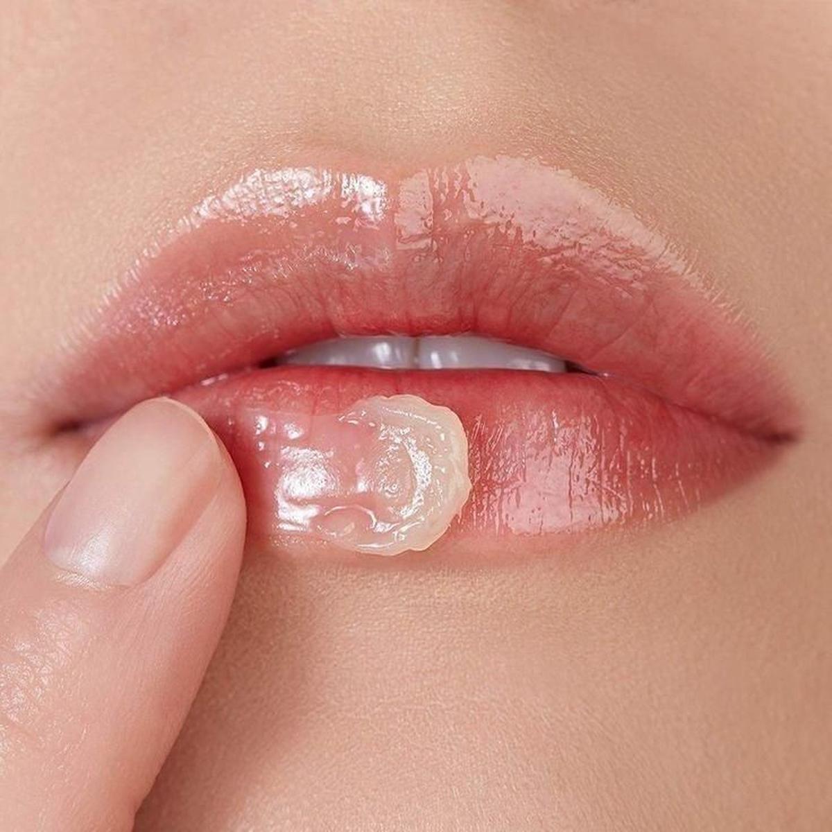 7 Tips Makeup Wanita Musim Dingin yang Bikin Wajah Tetap Glowing dan Tahan Lama!