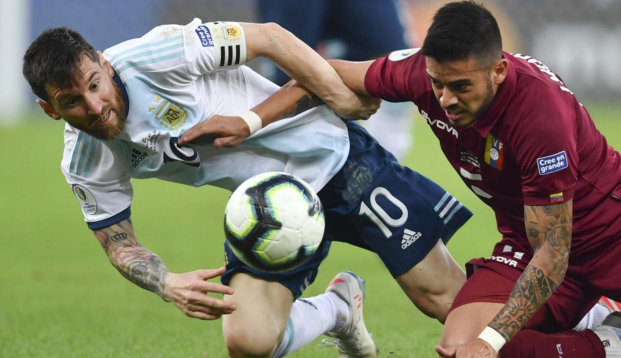 Tapi statistik menunjukkan bahwa La Pulga merupakan pemain spesialis semifinal. (AFP/Pedro Ugarte)