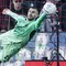 Maarten Paes Tampil Baik di Pramusim, tapi Pelatih Ajax Punya Alasan Pilih Ter Stegen