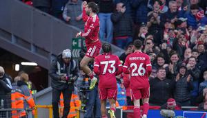 Skuad liverpool merayakan gol Dominik Szoboszlai ke gawang Tottenham, Minggu (15/3/2026) (AP Photo/Jon Super)