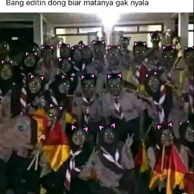 Minta Fotonya Diedit Agar Matanya Tidak Nyala, 6 Hasilnya Bikin Ngakak