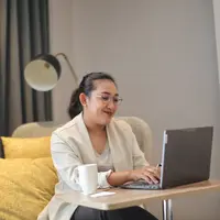 7 Tips Green Living untuk Orang Sibuk agar Hidup Lebih Tenang./Copyright Fimela/Adrian Putra