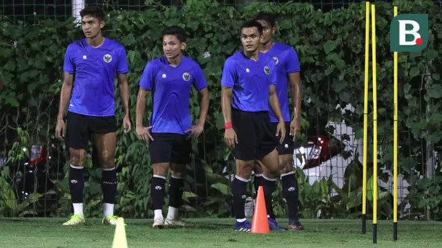 Foto: Aksi Pemain Persib saat Mengikuti Latihan untuk Timnas Indonesia U-23 SEA Games 2021