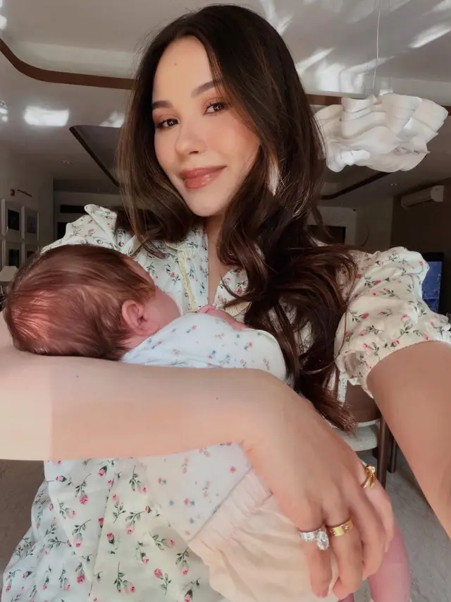 Alyssa Daguise dan Baby Soleil tampil kompak. [@alyssadaguise]
