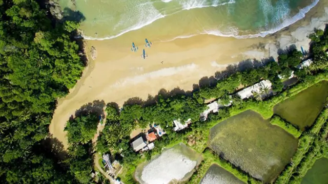 Pantai Lenggoksono Malang
