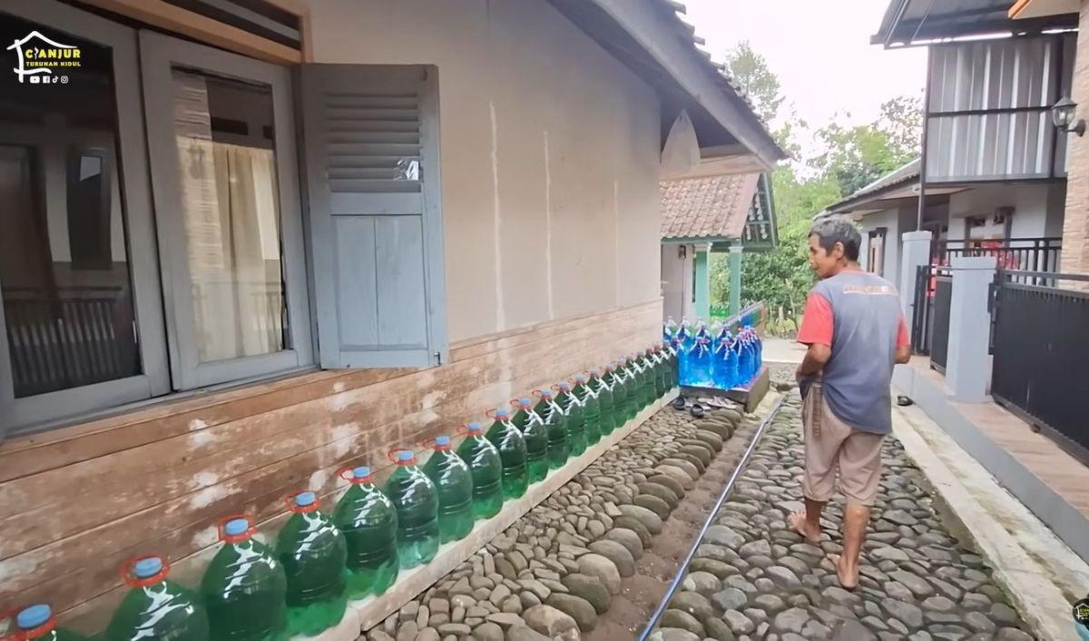 Diberi Galon Agar Indah