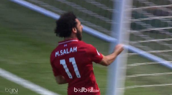 Liverpool memastikan tiket Liga Champions musim depan dengan melumat Brighton empat gol tanpa balas, Minggu (13/5). Mohamed Salah ...