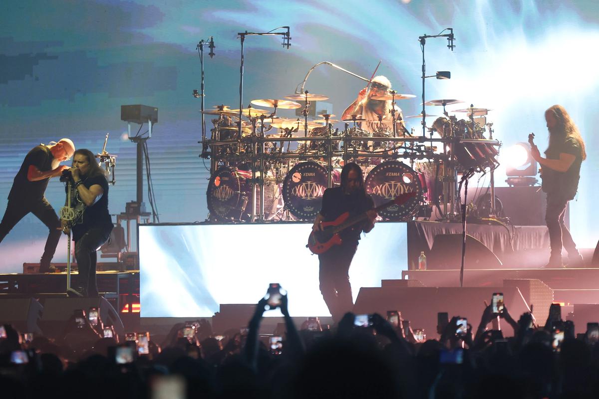 FOTO: Dream Theater Guncang Jakarta Rayakan 40 Tahun Karier