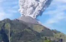 Gunung Lewotobi Laki-Laki Erupsi Lagi, Lontarkan Abu Vulkanik Setinggi 1,5 Km
