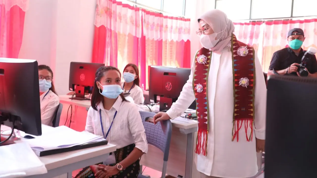 Menaker Ida Fauziyah