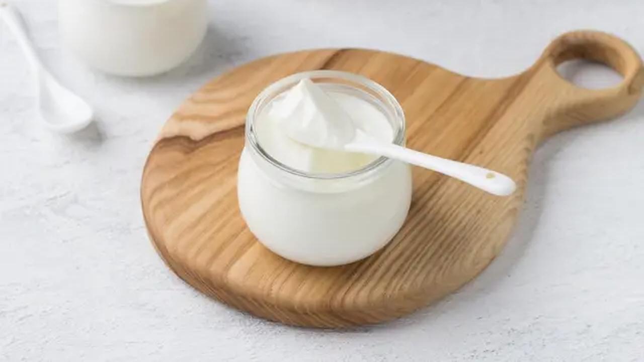 Yogurt. (c) Shutterstock/olepeshkina