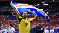 Air mata kiper Tanjung Verde, Vozinha tak terbendung setelah tampil gemilang saat melawan Spanyol dalam laga Grup H Piala Dunia 2026, Selasa (16/06/2026) dini hari WIB. (AFP/Getty Images/Buda Mendes)
