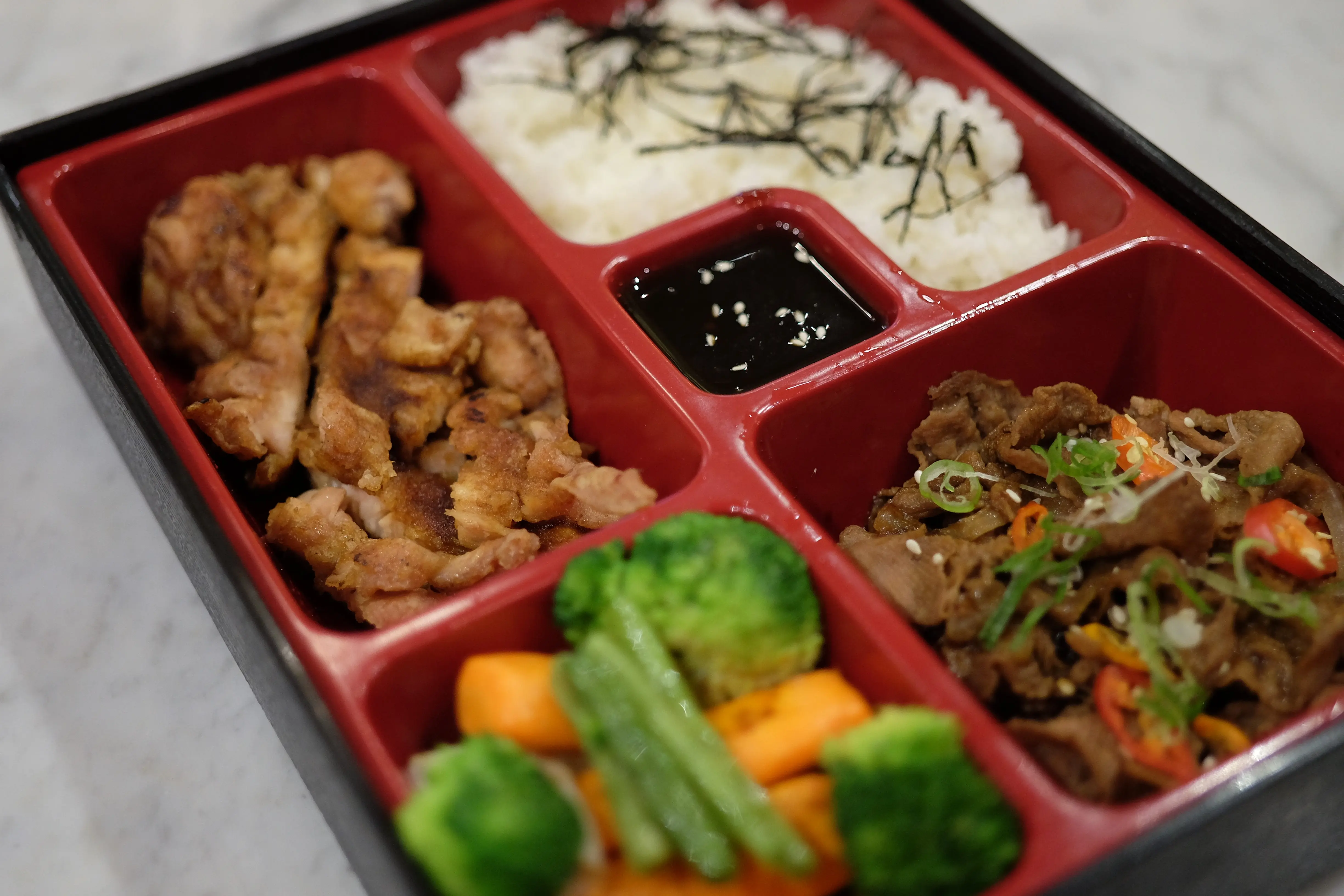 Menu makan siang ala bento Jepang dari restoran MAM (Foto: Dok. MAM) 