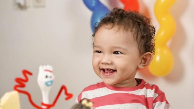 6 Momen Hangat Ulang Tahun Anak Kedua Fandy Christian dan Dahlia Poland, Sederhana