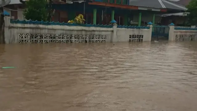 Banjir melanda Kota Padang, Jumat (11/11/2022). (Liputan6.com/ ist)
