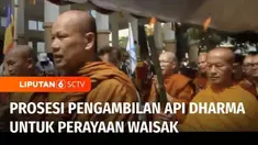 Prosesi pengambilan api Dharma digelar umat Budha di lokasi Api Abadi Mrapen, Grobogan, Jawa Tengah. Api selanjutnya akan dibawa ke Candi Borobudur dan akan digunakan dalam perayaan Waisak.