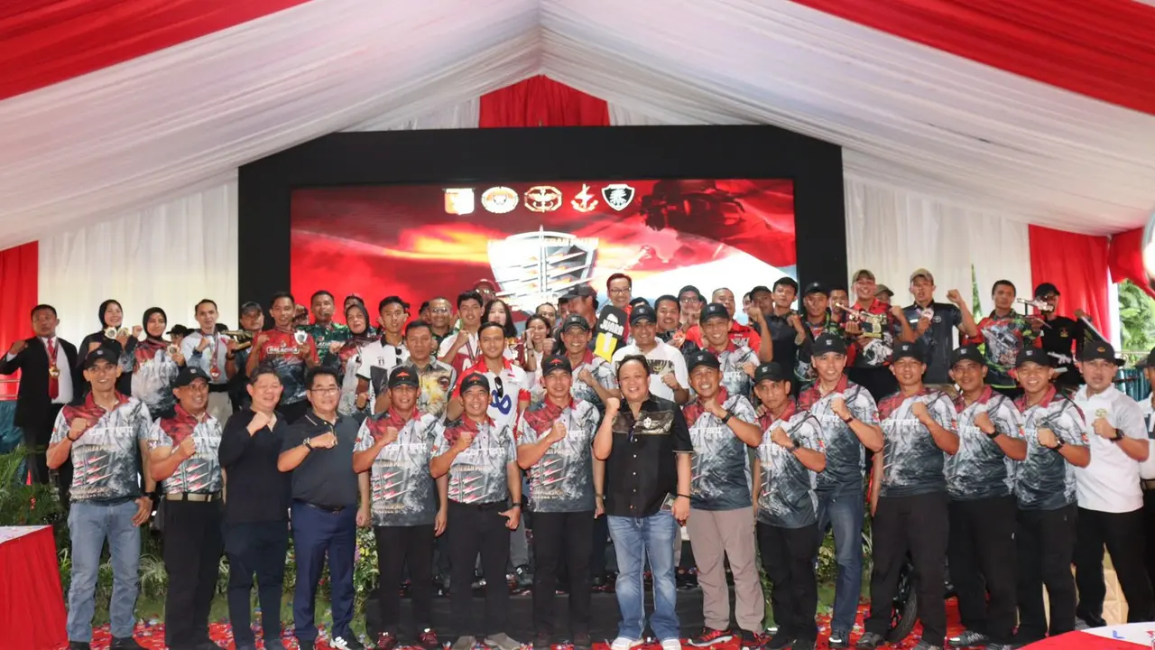 Rangkaian kegiatan perlombaan Tribuana Merah Putih Open Championship 2022 yang diselenggarakan Kopassus pada tanggal 26-28 Agustus 2022 telah resmi ditutup oleh Wadanjen Kopassus Brigjen TNI Deddy Suryadi (Istimewa)