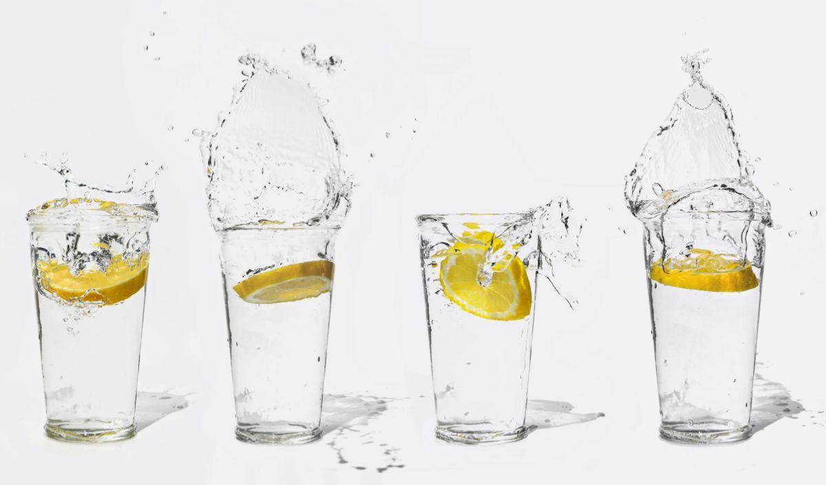 Diet lemon bekerja dengan mengurangi asupan kalori secara drastis, yang pada akhirnya dapat mengakibatkan penurunan berat badan.