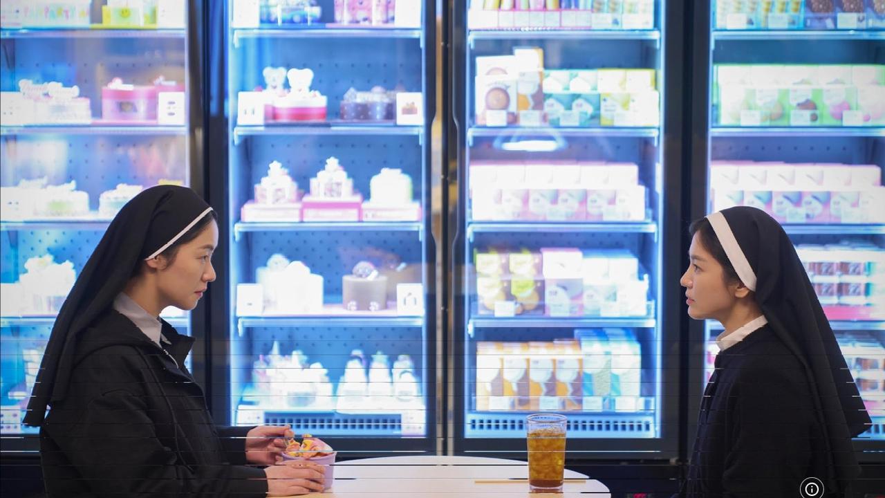 Review Film 'DARK NUNS' yang Dibintangi Song Hye Kyo, Penuh Plot Twist