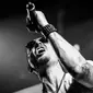 Simak di sini beberapa fakta menyedihkan di balik kematian Chester Bennington, vokalis Linkin Park.