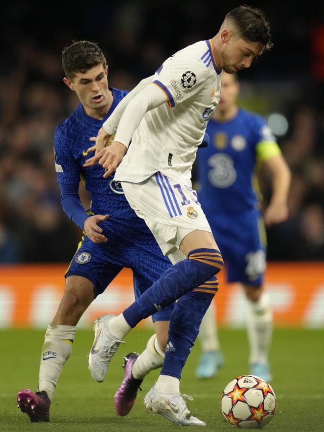 Benzema Hattrick, Madrid Menang di Kandang Chelsea