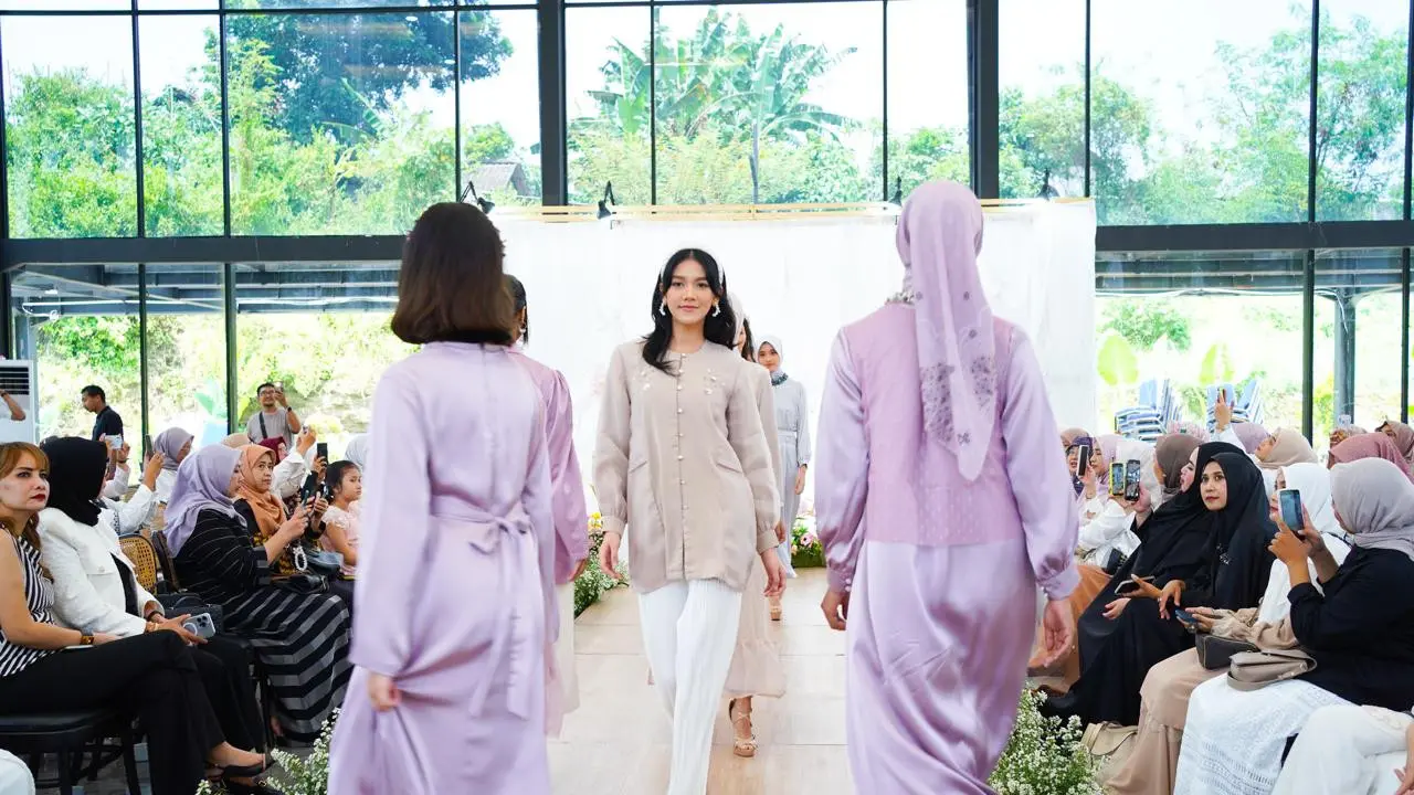 Perpaduan Aroma dan Busana Modest untuk Tampilan di Hari Raya