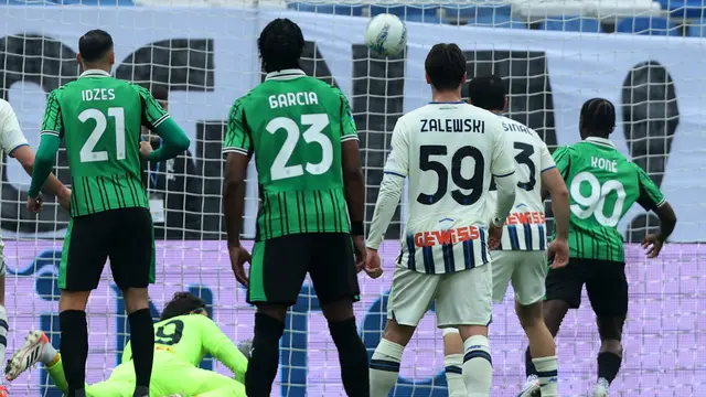 Momen saat Ismael Kone mencetak gol di laga Sassuolo vs Atalanta di pekan ke-27 Liga Italia 2025/2026 di Mapei Stadium, Minggu (01/03/2026).