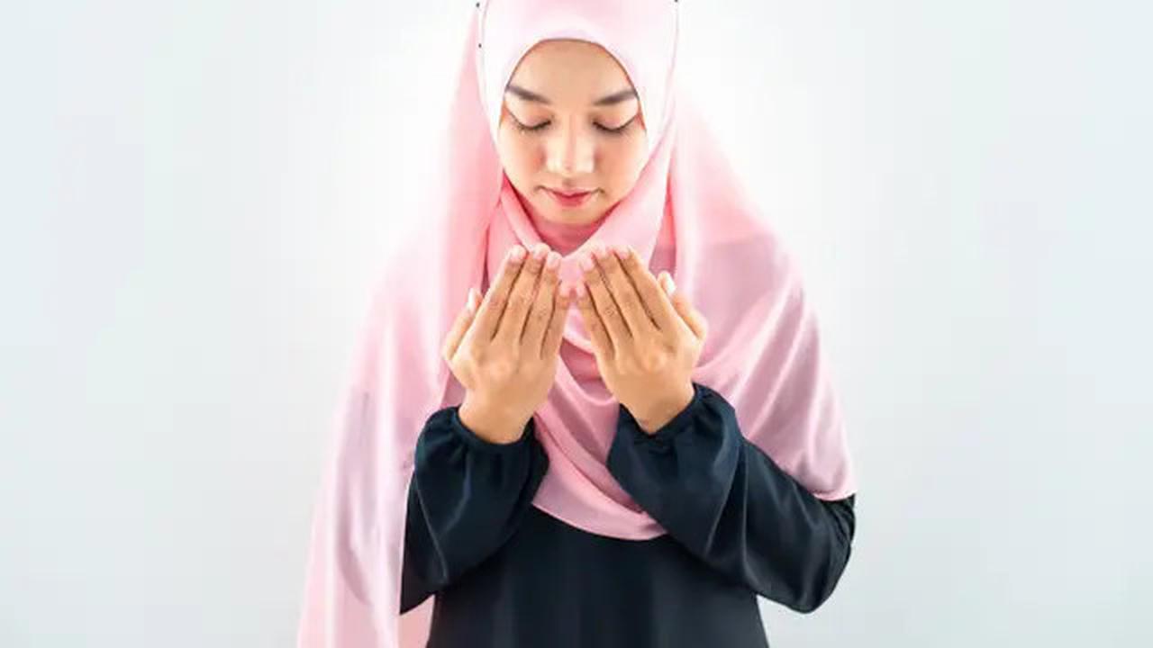 Hadits Keutamaan Doa, Rahasia Kekuatan Hati yang Didengar Langit