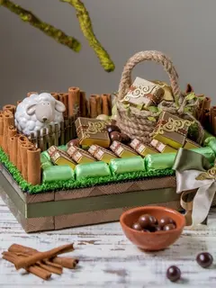 Kue kering dan parsel lebaran menjadi peluang bisnis populer mendekat Hari Raya. (Foto: Freepik/KamranAydinov)
