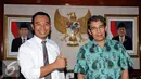 Komisioner KPU, Sigit Pamungkas (kiri) bersama Plt Ketua KPU Pusat Hadar Nafis Gumay usai memberi keterangan di Jakarta, Selasa (12/7). Hadar terpilih melalui rapat pleno yang dilakukan secara tertutup. (Liputan6.com/Helmi Fithriansyah)