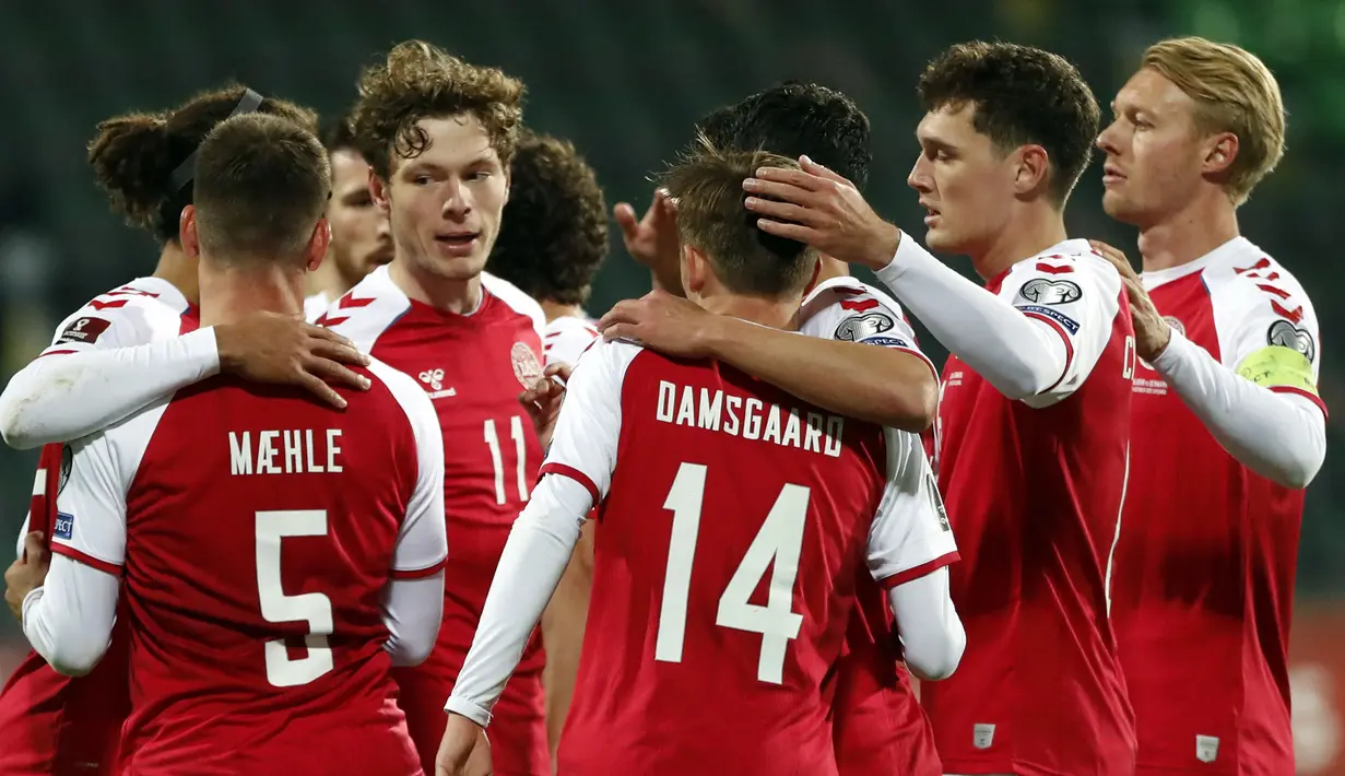 Pada Euro 2020 lalu, Denmark mampu membuat kejutan meski tak masuk dalam hitungan. Tim Dinamit mampu melenggang hingga babak semifinal sebelum dikalahkan Inggris dengan skor 1-2. Pada Piala Dunia 2022 ini, mereka membawa sederet amunisi top. Di antaranya adalah Kasper Schmeichel, Joachim Andersen, Christian Eriksen, dan Martin Braithwaite. (AFP/Bogdan Tudor)