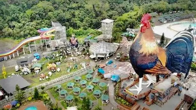 Bangunan ayam raksasa terbesar di dunia