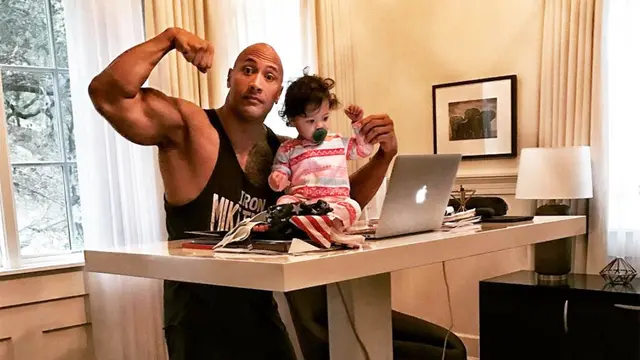 [Bintang] Dwayne Johnson