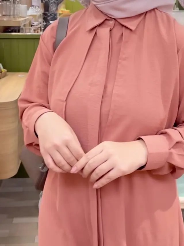 Irish Bella tak lagi menggunakan cincin nikah