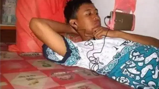 10 Potret Nyeleneh Orang Mager saat Jalani Aktivitas, Aksinya Kocak