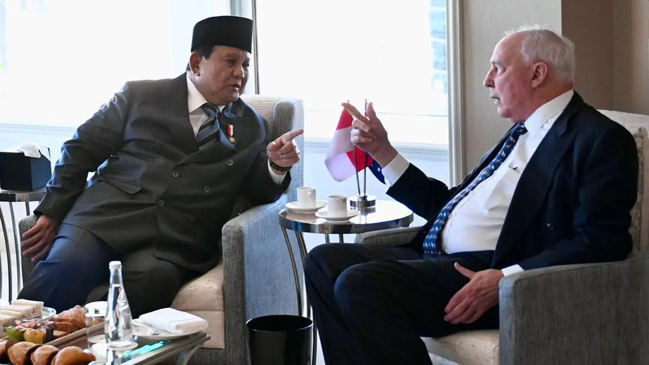 Presiden Prabowo Subianto menerima kunjungan mantan Perdana Menteri (PM) Australia Paul Keating di hotel tempatnya bermalam selama di Sydney.