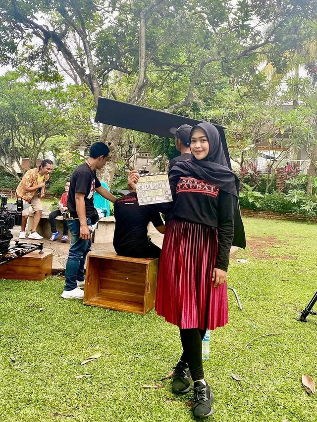 5 Potret Ria Ricis Syuting di Tengah Wabah Virus Corona, Tuai Kritikan