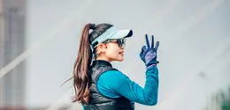 Weighted vest dapat membuat aktivitas berjalan terasa lebih menantang karena tubuh harus membawa beban tambahan. (Foto/Dok: Pexels)