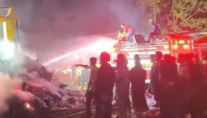 Kronologi Kebakaran Desa Adat Sade, Api Hanguskan Ratusan Rumah Suku Sasak