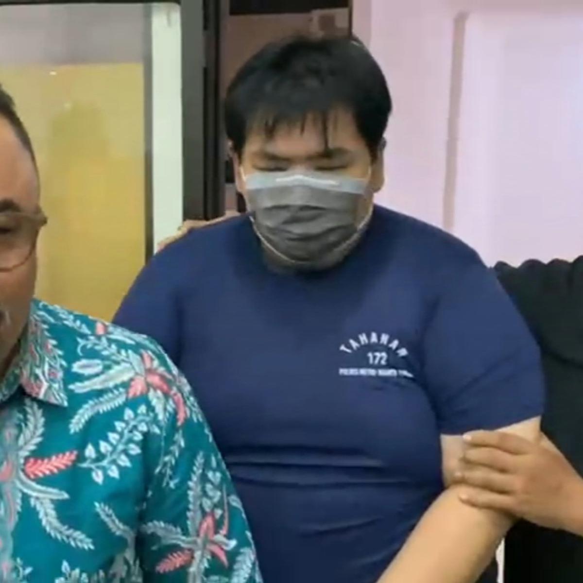 Polisi Tahan Anak Bos Toko Roti George Sugama Halim yang Aniaya Karyawati