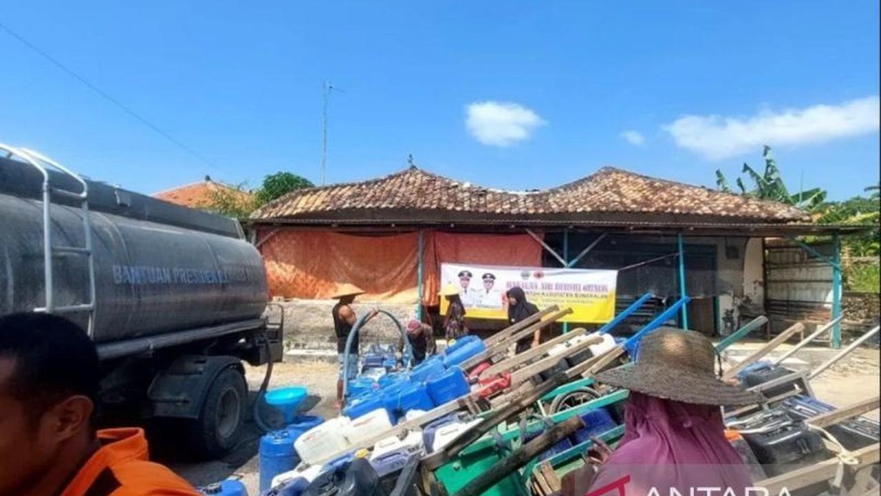 Fakta Unik Kekeringan: BPBD Bangkalan Salurkan Bantuan Air Bersih ke Puluhan Desa Terdampak