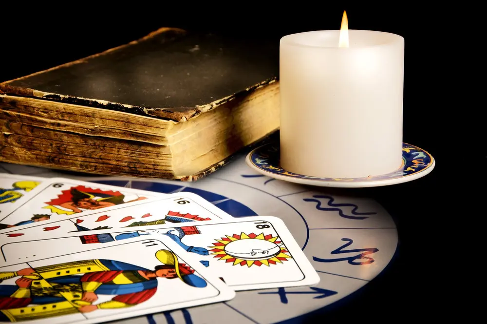 Menurut tebaran tarot, hari ini bakal ada kesejahteraan dan rezeki yang berlimpah ruah. (Sumber foto: Tarotprophet.com)