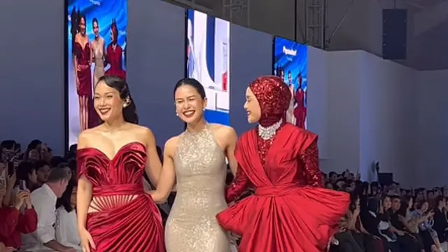 Dari Panggung ASEAN ke Runway, Pesona Menyala Maudy Ayunda dengan Sentuhan Merah