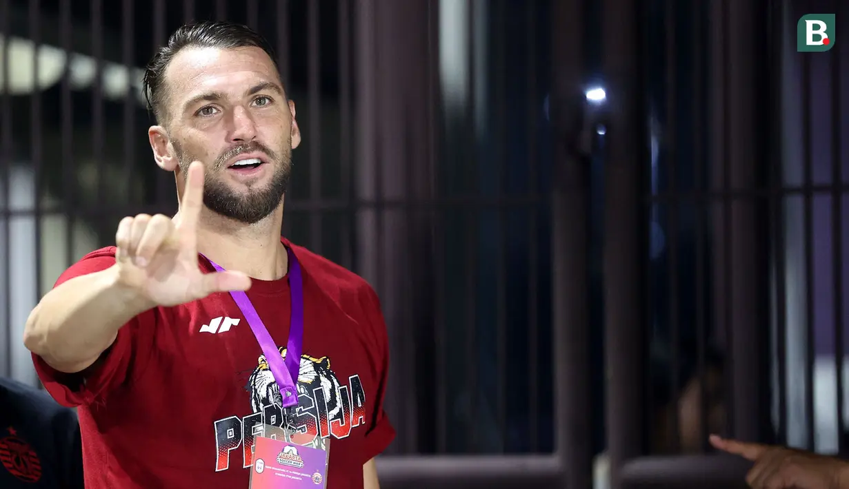 <p>Pemain Persija Jakarta, Marko Simic terlihat saat laga uji coba melawan Rans Nusantara yang berlangsung di Stadion PTIK, Jakarta, Rabu (21/06/2023). (Bola.com/M Iqbal Ichsan)</p>