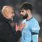 Pelatih Manchester City, Pep Guardiola, meluapkan kekecewaan kepada Josko Gvardiol, saat timnya ditahan imbang Brentford dalam laga pekan ke-21 Premier League 2024/2025 yang digelar di Gtech Community Stadium, Rabu (15/1/2025). (AP Photo/Alastair Grant)
