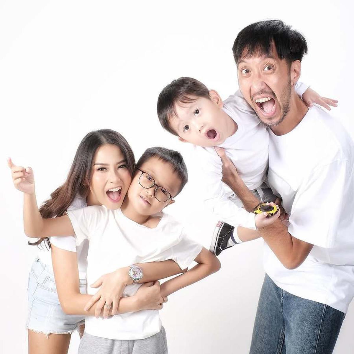 8 Potret Thomas Nawilis Bintang 'DI SINI ADA SETAN', Fokus Keluarga - Bisnis Setelah Tinggalkan Dunia Entertainment