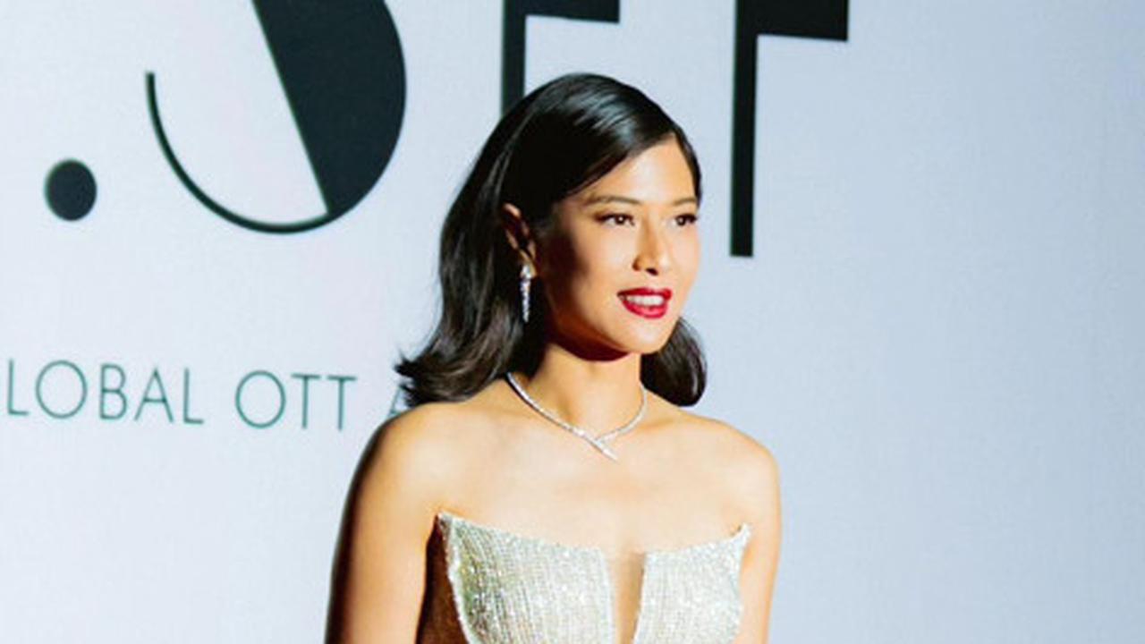 Parade Pesona Glamor Khas Perempuan Indonesia dari Raline Shah, Dian Sastrowardoyo, dan Shenina Cinnamon di Busan International Film Festiva