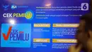Layar memperlihatkan presentasi mantan Ketua Komisi Pemberantasan Korupsi (KPK) dan Dewan Pembina ASA Indonesia, Abraham Samad saat peluncuran website Cek Pemilu di Kantor ASA Indonesia, Jakarta, Selasa (20/12/2022). ASA Indonesia sebagai lembaga yang konsen terhadap isu antikorupsi, HAM, dan perkuatan demokrasi meluncurkan website Cek Pemilu sebagai platform pengecekan reputasi seseorang yang akan maju pada Pemilu 2024. (Liputan6.com/Herman Zakharia)
