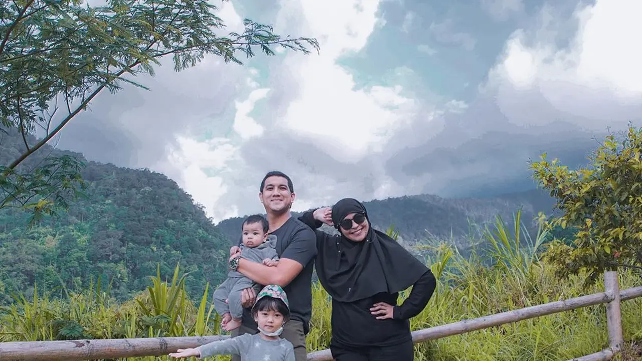 [Fimela] Tantri Kotak dan Arda Naff